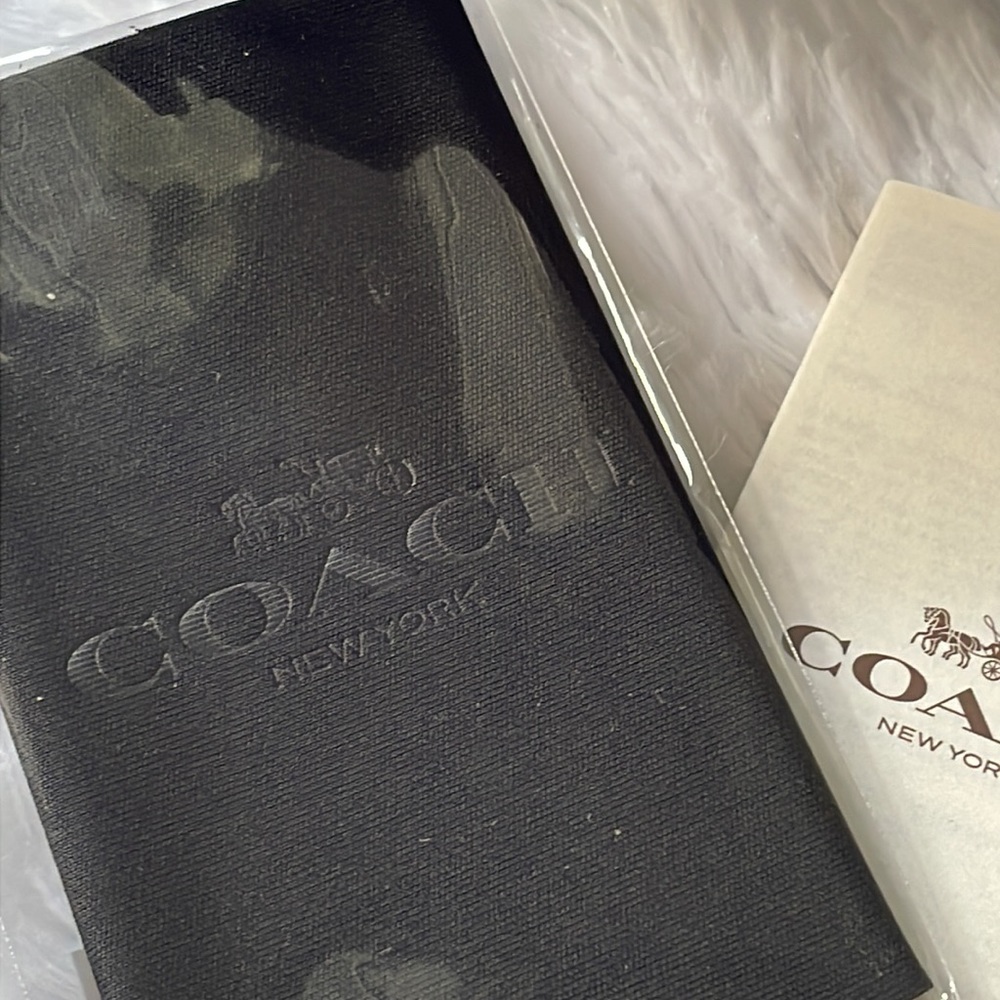 Coach Sunglasses - Picture 11 of 11